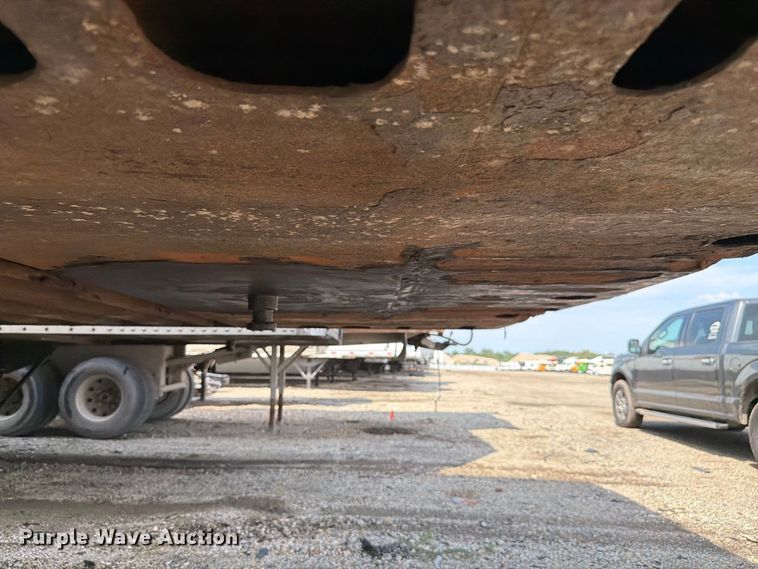 image for item YA4319 2004 Utility dry van trailer