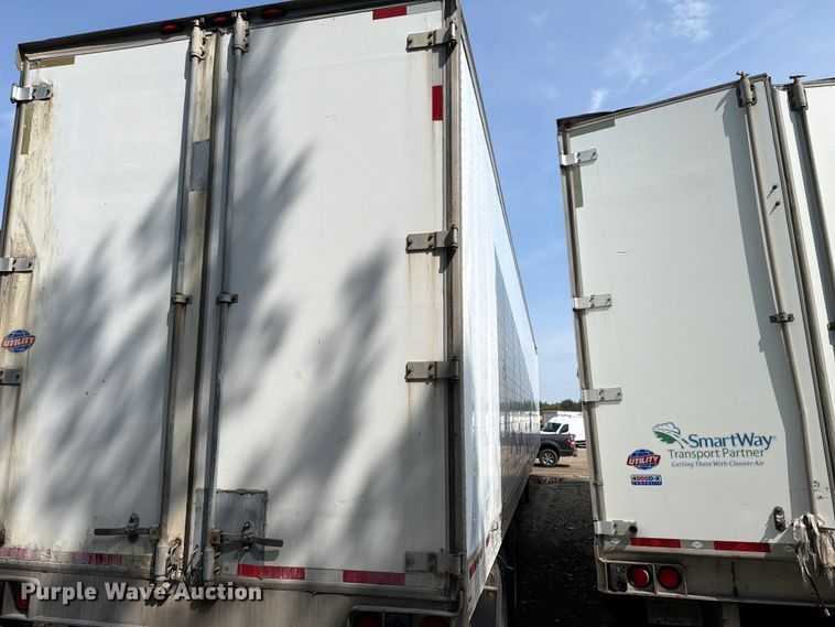image for item YA4320 2004 Utility dry van trailer