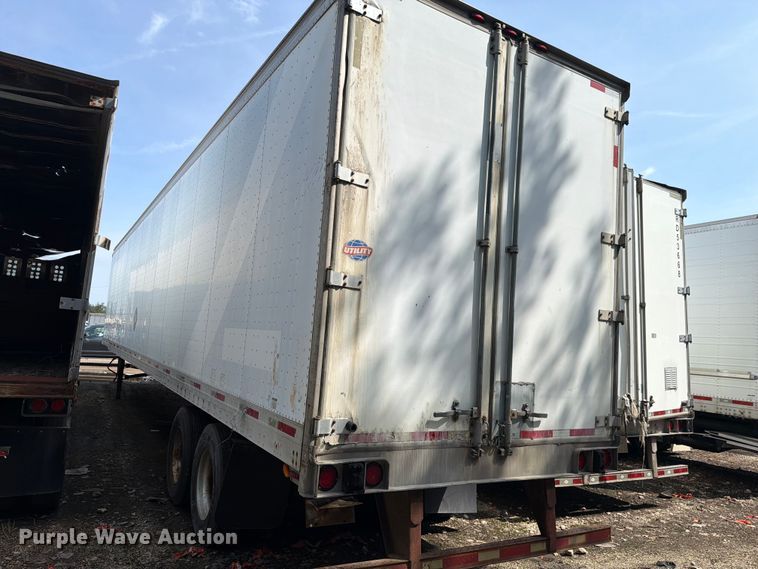 image for item YA4320 2004 Utility dry van trailer
