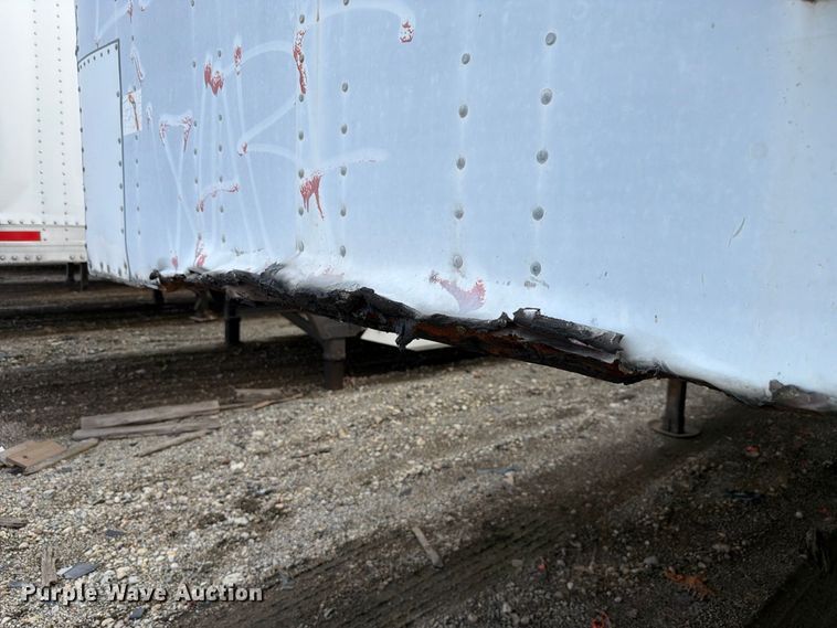 image for item YA4320 2004 Utility dry van trailer