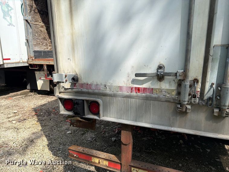 image for item YA4320 2004 Utility dry van trailer