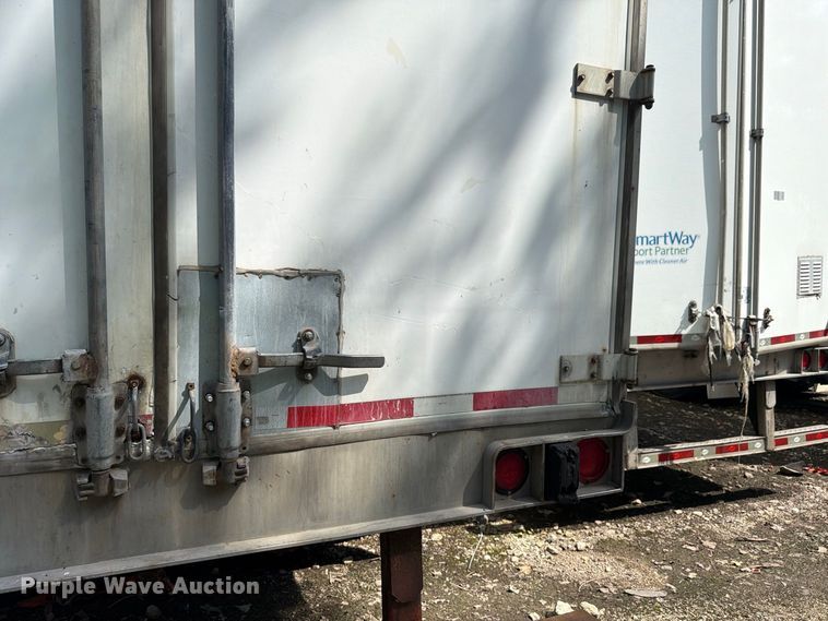 image for item YA4320 2004 Utility dry van trailer