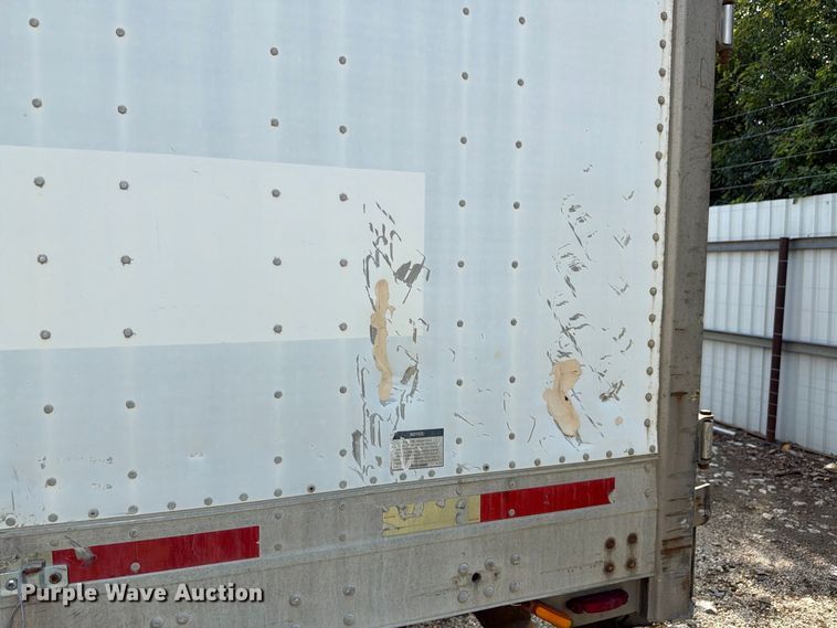 image for item YA4320 2004 Utility dry van trailer