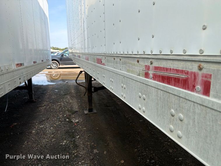 image for item YA4320 2004 Utility dry van trailer