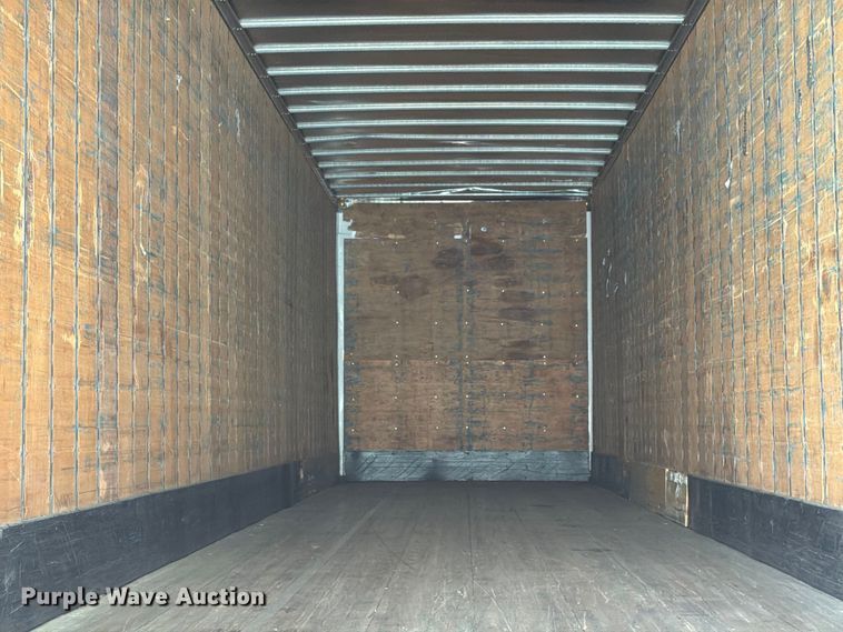 image for item YA4320 2004 Utility dry van trailer