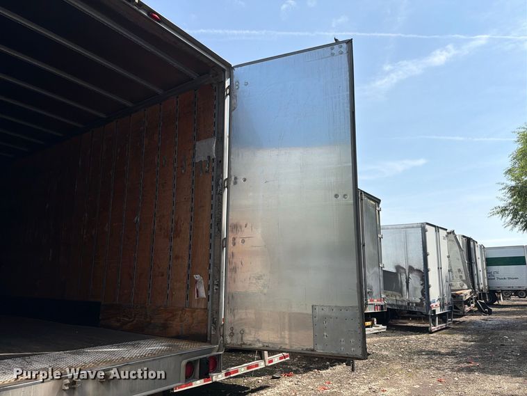image for item YA4320 2004 Utility dry van trailer