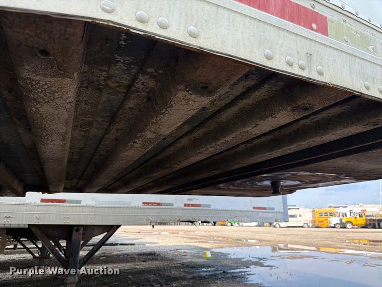 image for item YA4320 2004 Utility dry van trailer