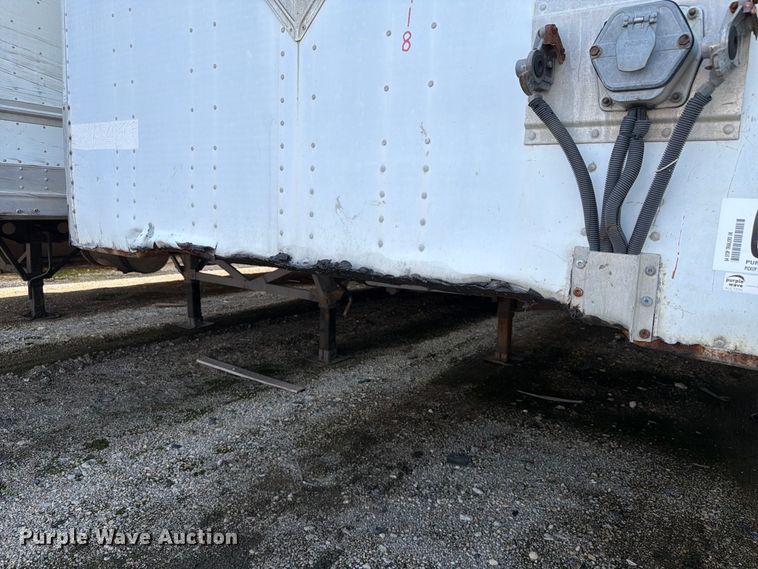 image for item YA4321 2004 Utility dry van trailer