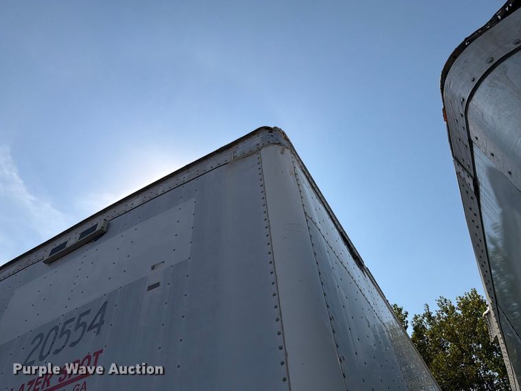 image for item YA4321 2004 Utility dry van trailer