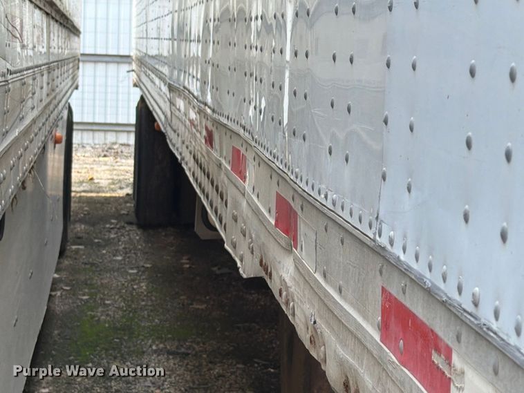 image for item YA4321 2004 Utility dry van trailer