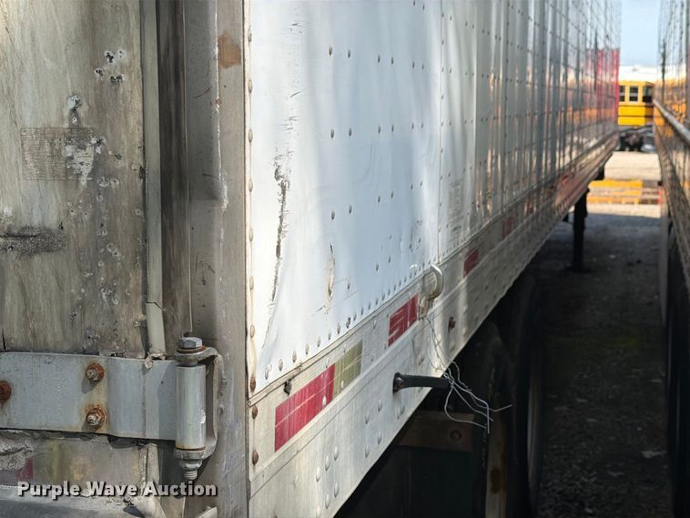image for item YA4321 2004 Utility dry van trailer