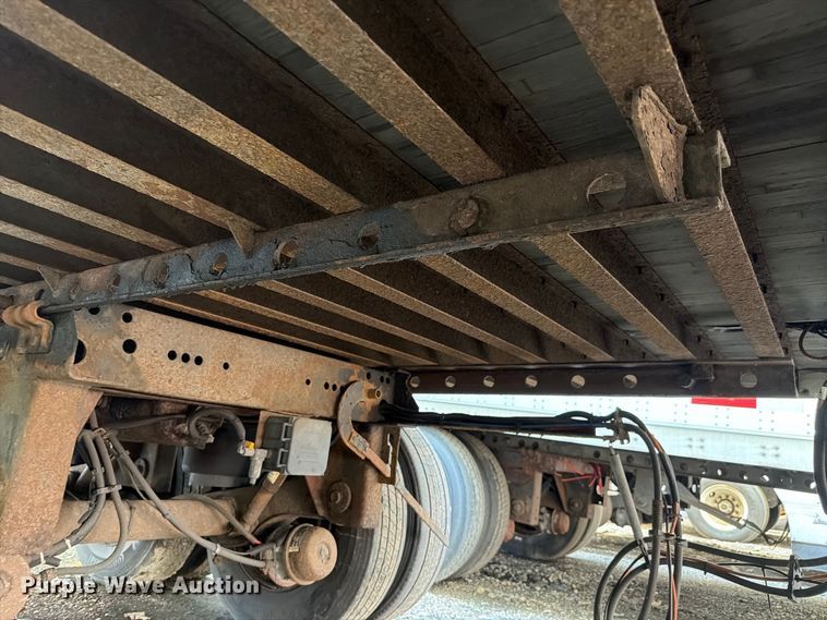 image for item YA4321 2004 Utility dry van trailer