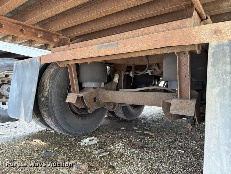 image for item YA4321 2004 Utility dry van trailer