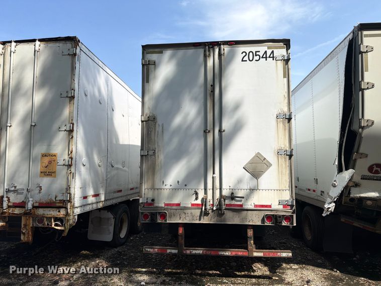 image for item YA4322 2004 Utility dry van trailer