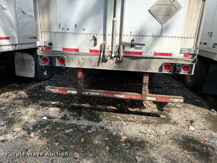 image for item YA4322 2004 Utility dry van trailer