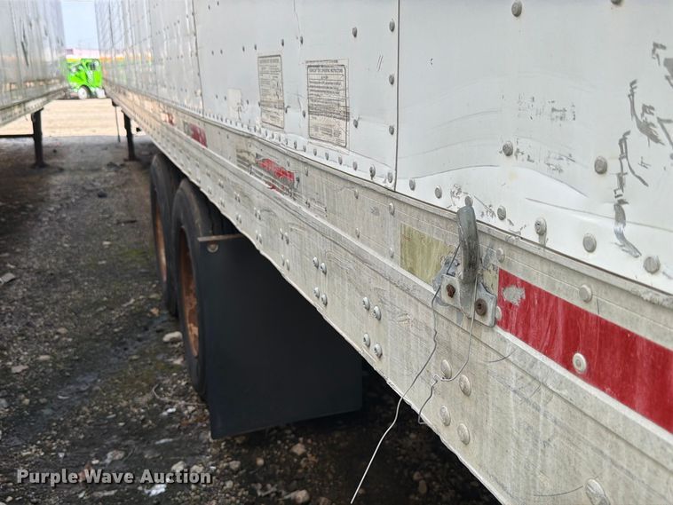 image for item YA4322 2004 Utility dry van trailer