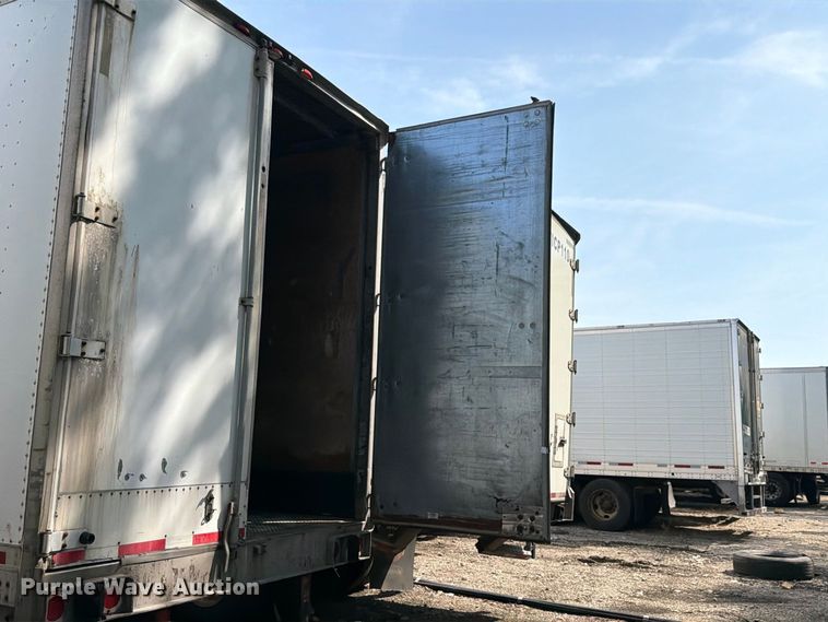 image for item YA4322 2004 Utility dry van trailer