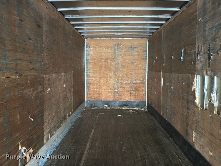 image for item YA4322 2004 Utility dry van trailer
