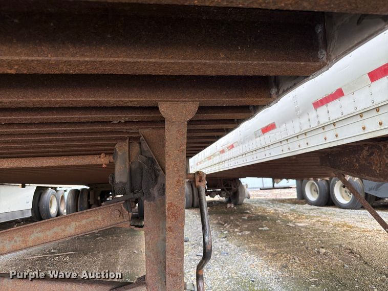 image for item YA4322 2004 Utility dry van trailer