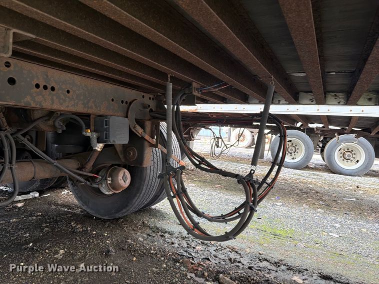 image for item YA4322 2004 Utility dry van trailer