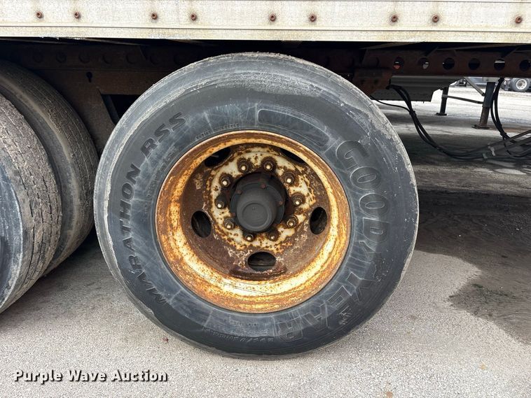 image for item YA4324 2005 Wabash DVCVHPC dry van trailer