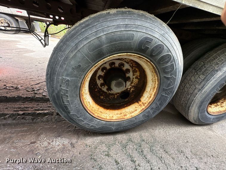 image for item YA4324 2005 Wabash DVCVHPC dry van trailer