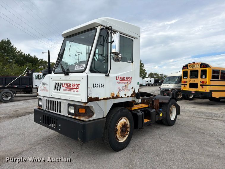 image for item YA4326 2017 Klamar Ottawa T2 yard truck