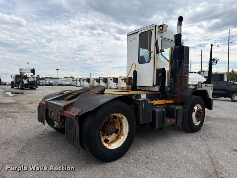 image for item YA4326 2017 Klamar Ottawa T2 yard truck