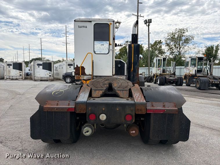 image for item YA4326 2017 Klamar Ottawa T2 yard truck
