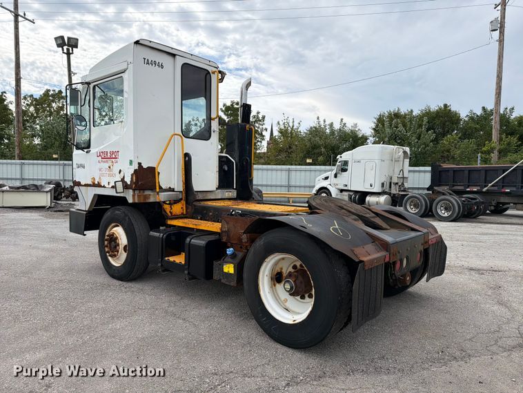 image for item YA4326 2017 Klamar Ottawa T2 yard truck