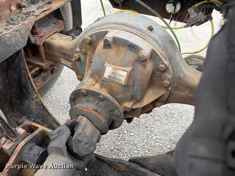 image for item YA4326 2017 Klamar Ottawa T2 yard truck