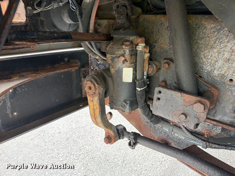 image for item YA4326 2017 Klamar Ottawa T2 yard truck