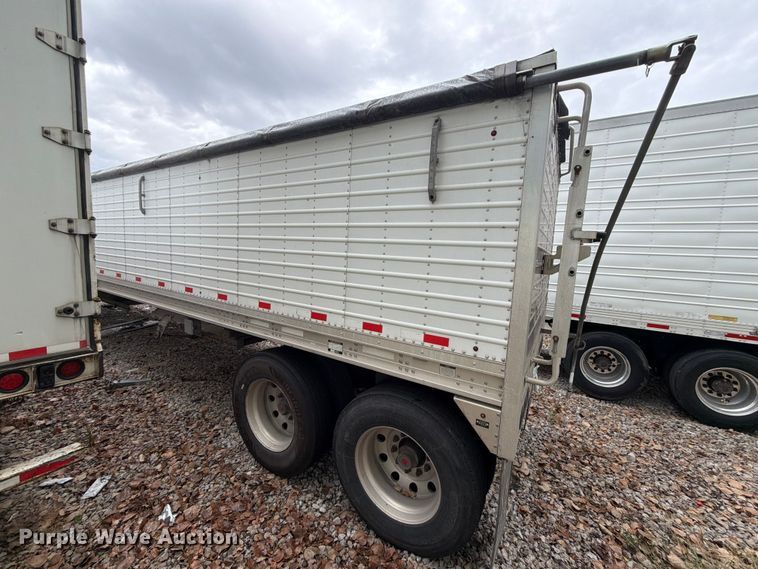 image for item YA4449 Stoughton AHV-401T-AR-A grain trailer
