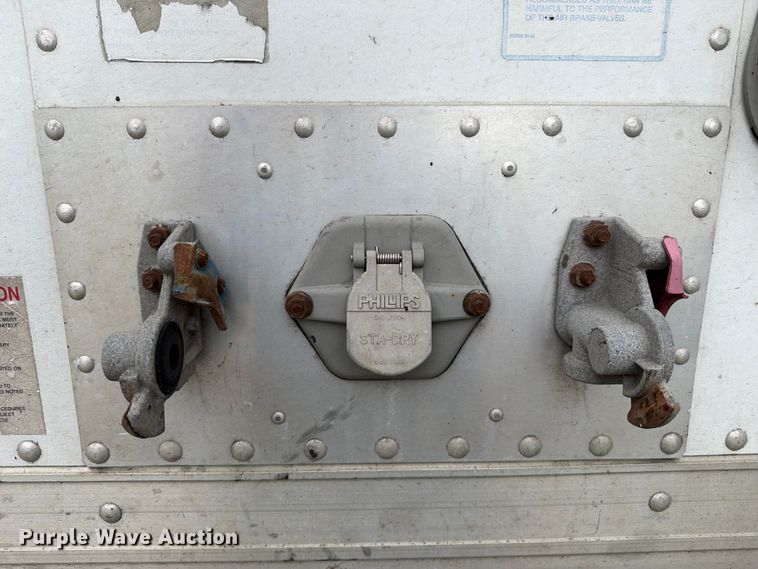image for item YA4449 Stoughton AHV-401T-AR-A grain trailer