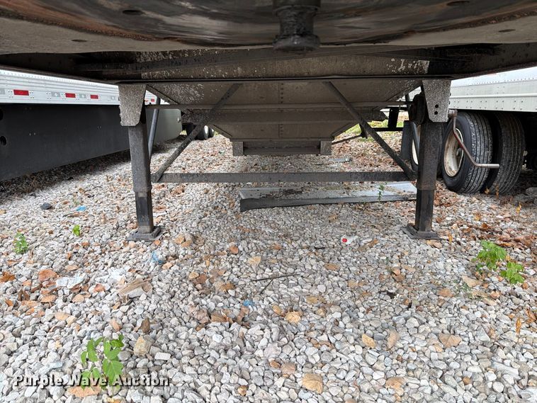image for item YA4449 Stoughton AHV-401T-AR-A grain trailer