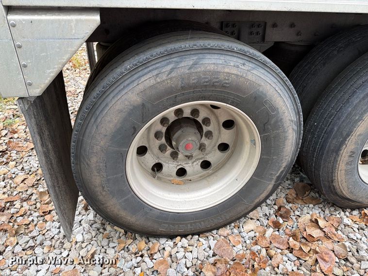 image for item YA4449 Stoughton AHV-401T-AR-A grain trailer