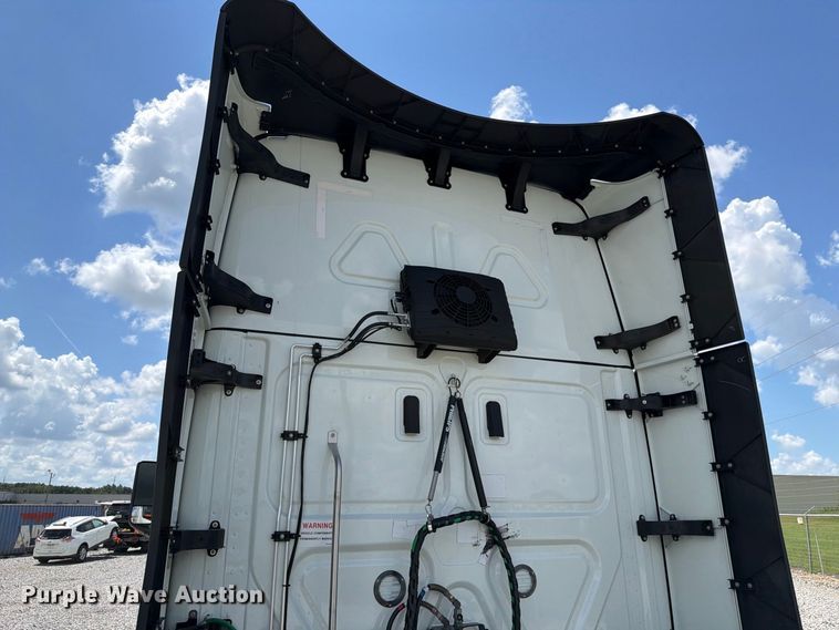 image for item YA4535 2026 Freightliner Cascadia semi truck
