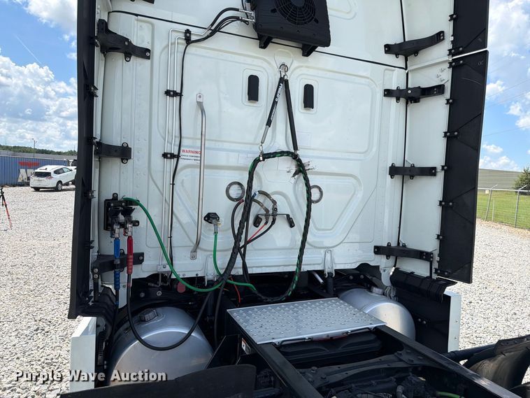 image for item YA4535 2026 Freightliner Cascadia semi truck