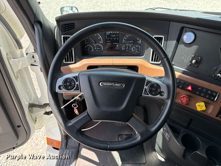 image for item YA4535 2026 Freightliner Cascadia semi truck