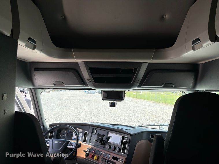 image for item YA4535 2026 Freightliner Cascadia semi truck