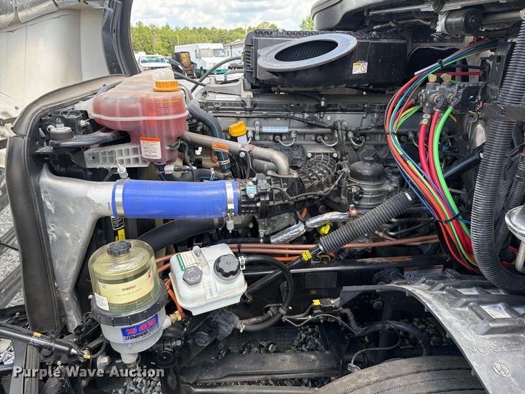 image for item YA4535 2026 Freightliner Cascadia semi truck