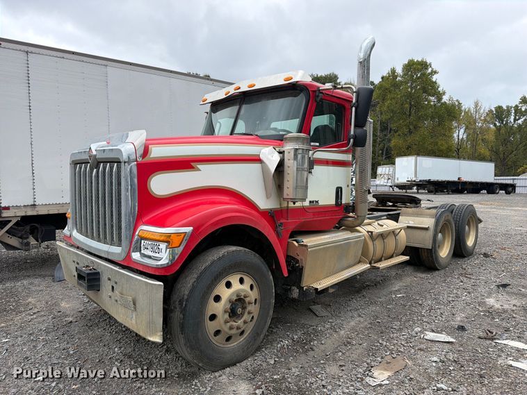image for item YA4540 2020 International HX520 semi truck