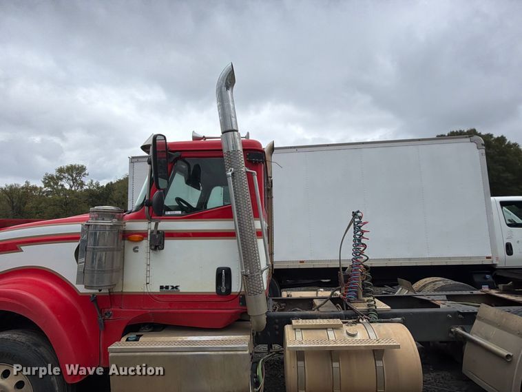 image for item YA4540 2020 International HX520 semi truck