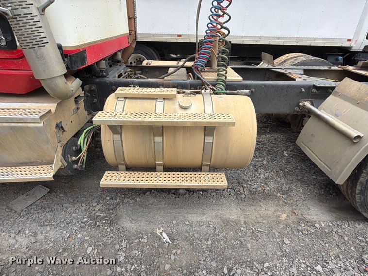 image for item YA4540 2020 International HX520 semi truck