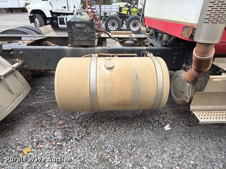 image for item YA4540 2020 International HX520 semi truck