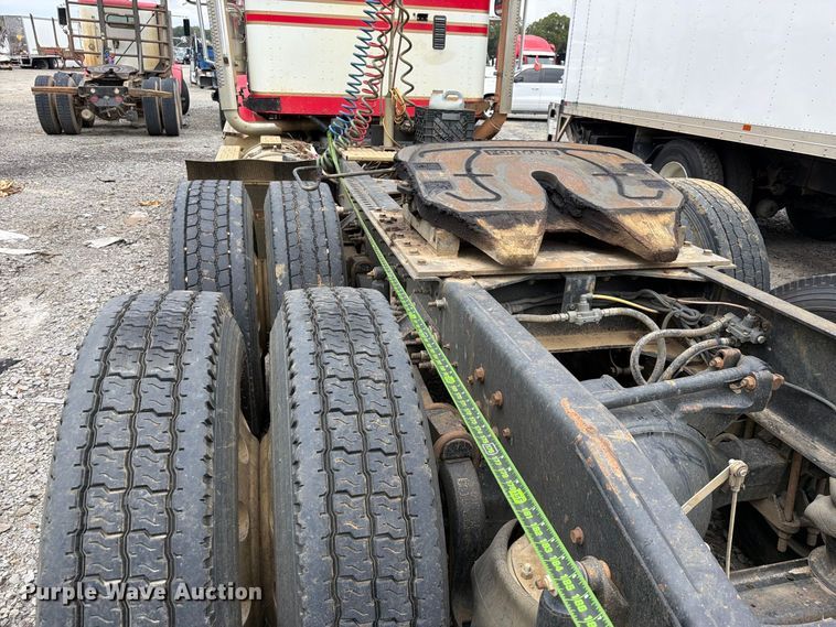 image for item YA4540 2020 International HX520 semi truck