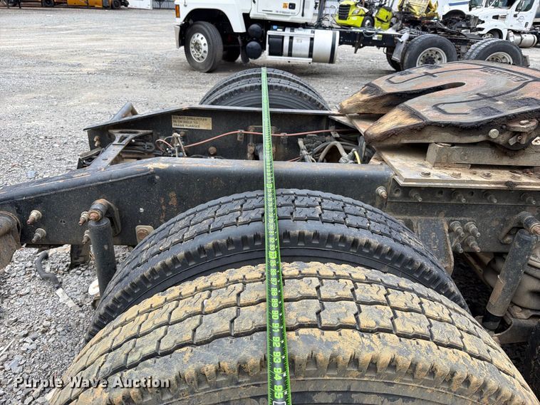 image for item YA4540 2020 International HX520 semi truck