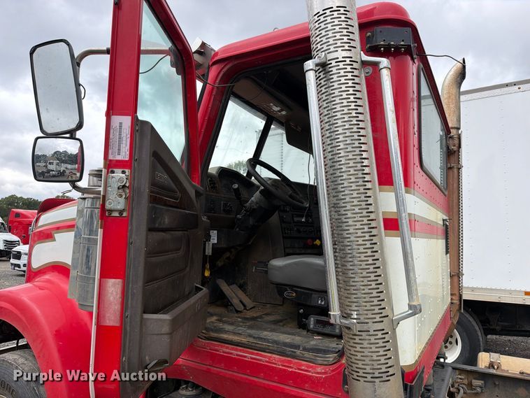 image for item YA4540 2020 International HX520 semi truck