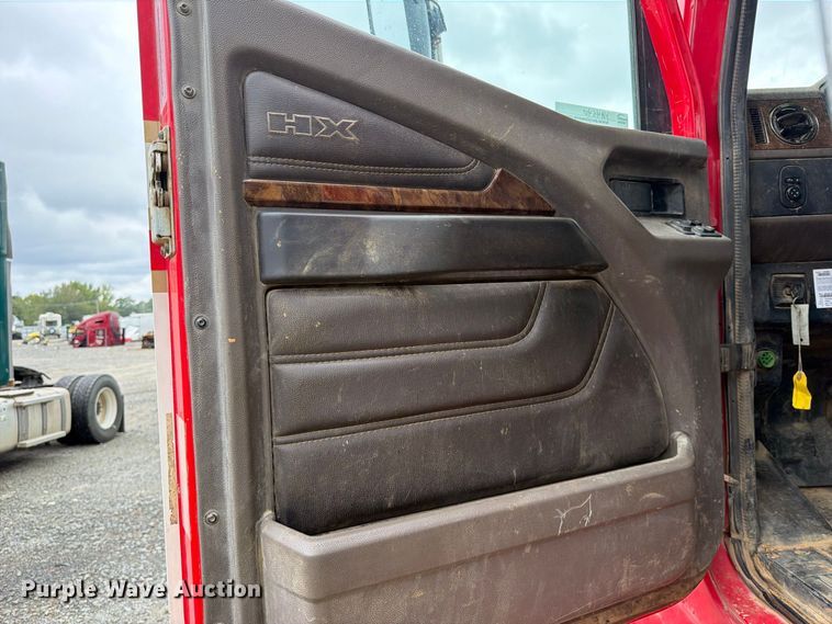image for item YA4540 2020 International HX520 semi truck