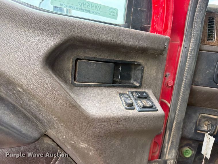 image for item YA4540 2020 International HX520 semi truck